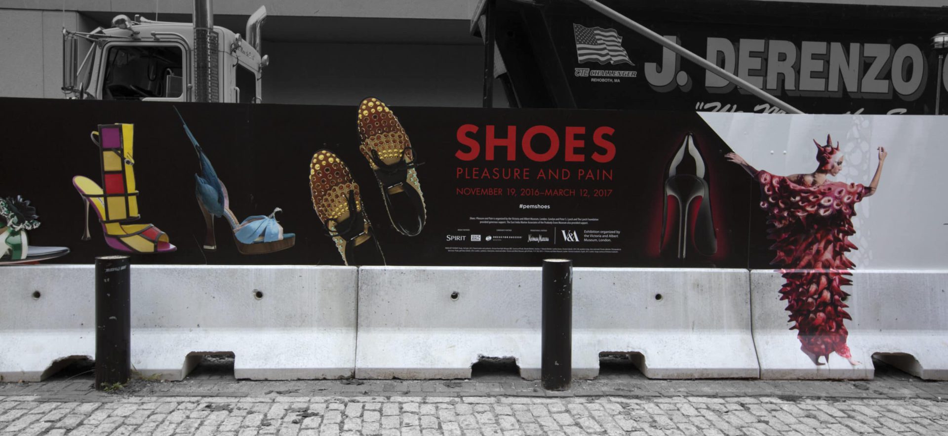 Constructioon Barrier